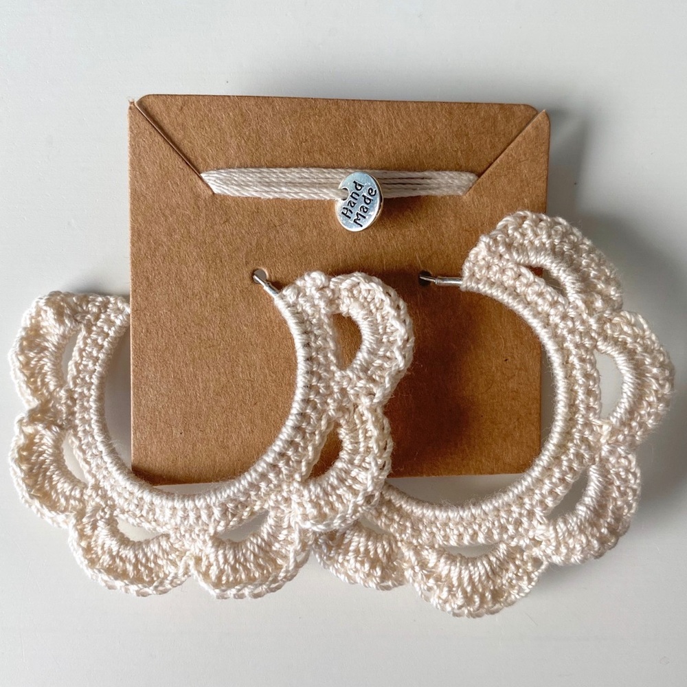 SOLD OUT Crochet Scalloped Edges Earrings